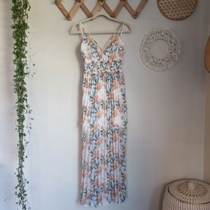 The Clothing Company Floral Pleated Maxi Dress Racerback Women's Small